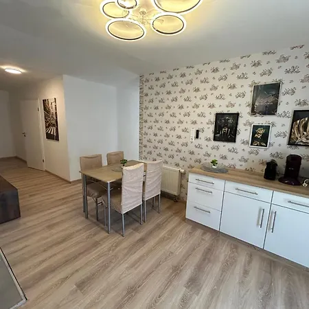 Dorfstrasse 10 - Csl Ug * Bensdorf