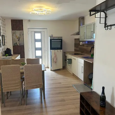 Dorfstrasse 10 - Csl Ug * Bensdorf