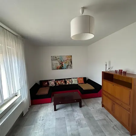 Dorfstrasse 10 - Csl Ug Δωμάτια σε οικογενειακή κατοικία Bensdorf